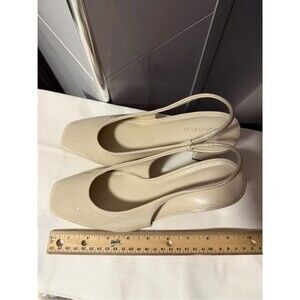 Calvin Klein Cream Patent Slingback 3 in heels/ Pumps